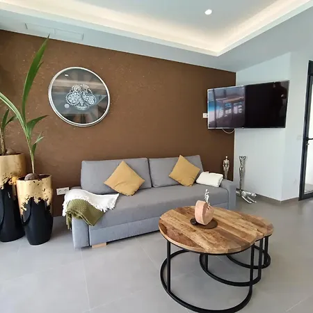 R-40-2 Luxurious With Pool Holiday home Los Montesinos