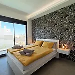 R-40-2 Luxurious *