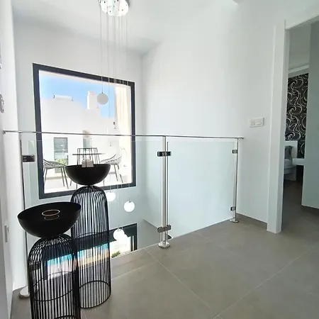 R-40-2 Luxurious With Pool Los Montesinos